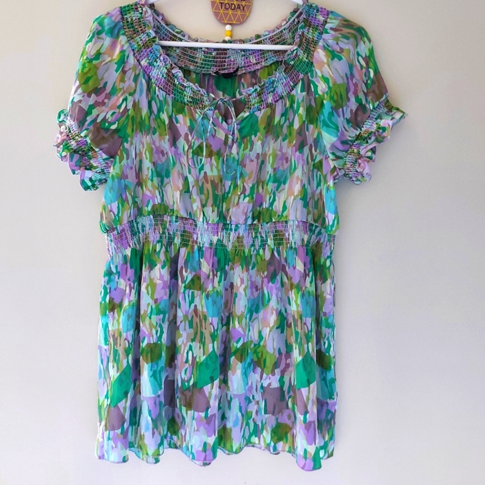 Trendy floral top 2 For $30